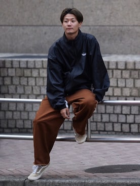 「アイテム（スラックス）」を使った、Nakaharaさん（メンズ・175cm）の秋コーディネート