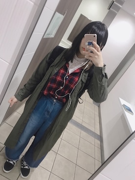 「トイレから失礼しやす」｜「アイテム（スニーカー）」を使った、とぅんさん（レディース・156cm）の春コーディネート