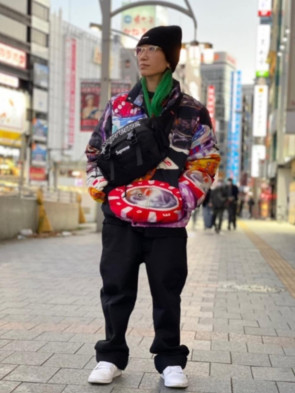「supreme、jordan1、street、streetfashion、streetstyle、ray ban、冬コーデ」｜「Supreme のアイテム（ダウンジャケット/コート、その他）」を使った、lower   yukariさん（レディース・155cm）の冬コーディネートの1枚目の写真
