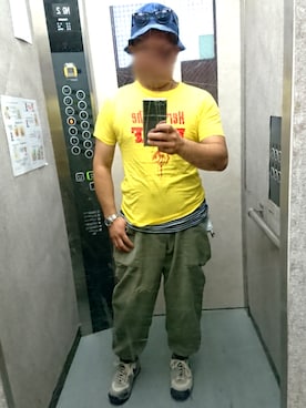 「モンキーパンツ」｜エレベーター兄貴さん（メンズ・165cm）の夏コーディネート