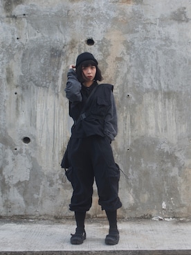 「darkwear」｜QiQi Tanさん（レディース・167cm）の春コーディネート