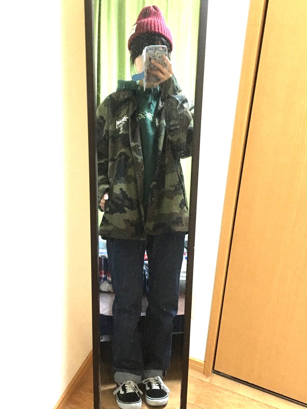 「秋のコーデ、カジュアルコーデ、stussy」｜「STUSSYのアイテム（ナイロンジャケット、グリーン系）」を使った、みゃいさん（レディース・161cm）の秋コーディネートの1枚目の写真