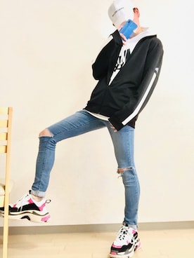 「トリプルS」｜「アイテム（ジャージ）」を使った、마론(マロン)さん（メンズ・174cm）の春コーディネート