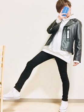 「韓国」｜「アイテム（ライダースジャケット）」を使った、마론(マロン)さん（メンズ・174cm）の春コーディネート