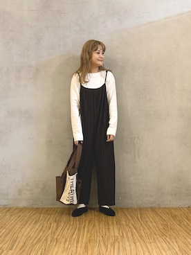 「プリーツ」｜「アイテム（オールインワン・サロペット）」を使った、norico さん（レディース・160cm）の秋コーディネート