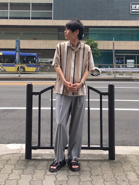 「Dr. Martens（ドクターマーチン）のアイテム（サンダル）」を使った、tk.TAKEOKIKUCHI天王寺ミオさん（メンズ・170cm）の春コーディネート