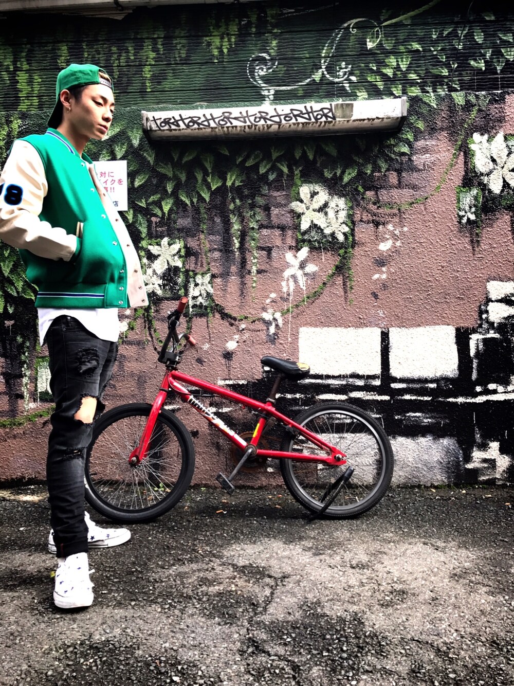 「DIESELの00S8G40GAQQ（スタジャン、グリーン系）」を使った、カドヤンさん（メンズ・177cm）の秋コーディネートの1枚目の写真