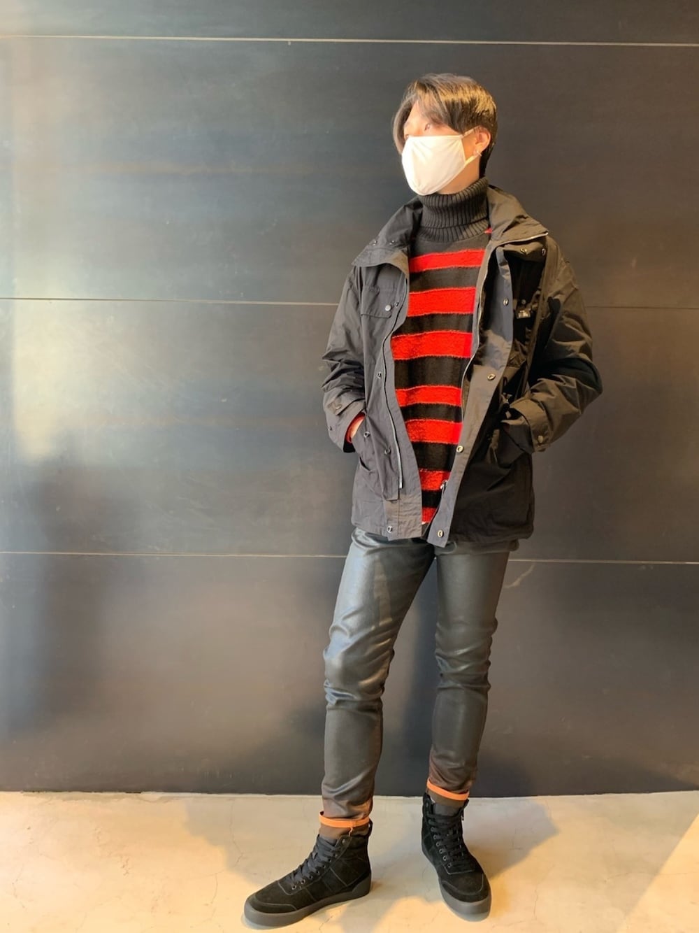 「Diesel、ラゾーナ川崎」｜「DIESELのアイテム（その他トップス、ブラック系）」を使った、カドヤンさん（メンズ・177cm）の秋コーディネートの1枚目の写真