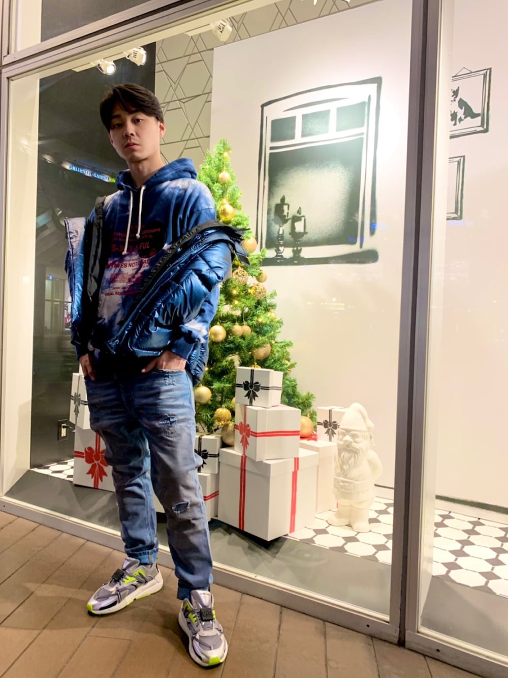 「ラゾーナ川崎、Diesel」｜「DIESELのアイテム（ジャケット/アウター、ブルー系）」を使った、カドヤンさん（メンズ・177cm）の秋コーディネートの1枚目の写真