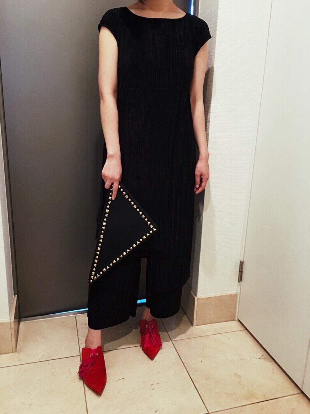 「夏コーデ、大人カジュアル」｜「UN3D.のアイテム（トップス、ブラック系）」を使った、Ling Suさん（レディース・164cm）の夏コーディネートの1枚目の写真