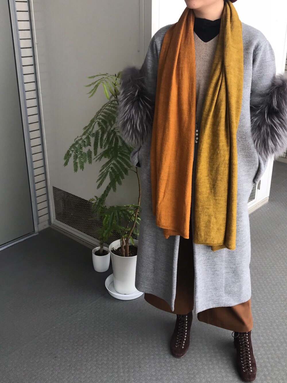 「冬コーデ」｜「UN3D.のアイテム（ダッフルコート、グレー系）」を使った、Ling Suさん（レディース・164cm）の冬コーディネートの1枚目の写真