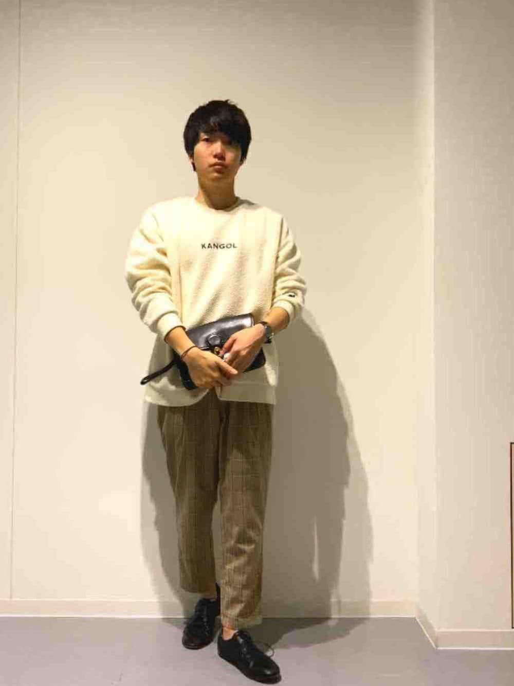 「シンプルコーデ、秋のコーデ、カジュアル、大人コーデ、お洒落さんとつながりたい、ラフ、休日スタイル、秋冬、ベージュ、チェック」｜「ARCOLLETTA PADRONEの【PADRONE ARCOLLETTA】DERBY DANCE SHOES/AP8185-2008-13C（ドレスシューズ、ブラック系）」を使った、ことぶき　ことぶくさん（メンズ・170cm）の秋コーディネートの1枚目の写真