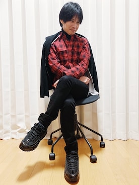 「NIKE（ナイキ）のアイテム（デニムパンツ）」を使った、AVANT-GARDE KENTAさん（メンズ・174cm）の秋コーディネート
