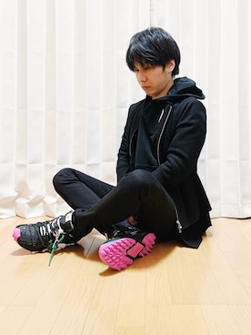 「AZUL by moussy（アズールバイマウジー）のアイテム（パーカー）」を使った、AVANT-GARDE KENTAさん（メンズ・174cm）の冬コーディネート