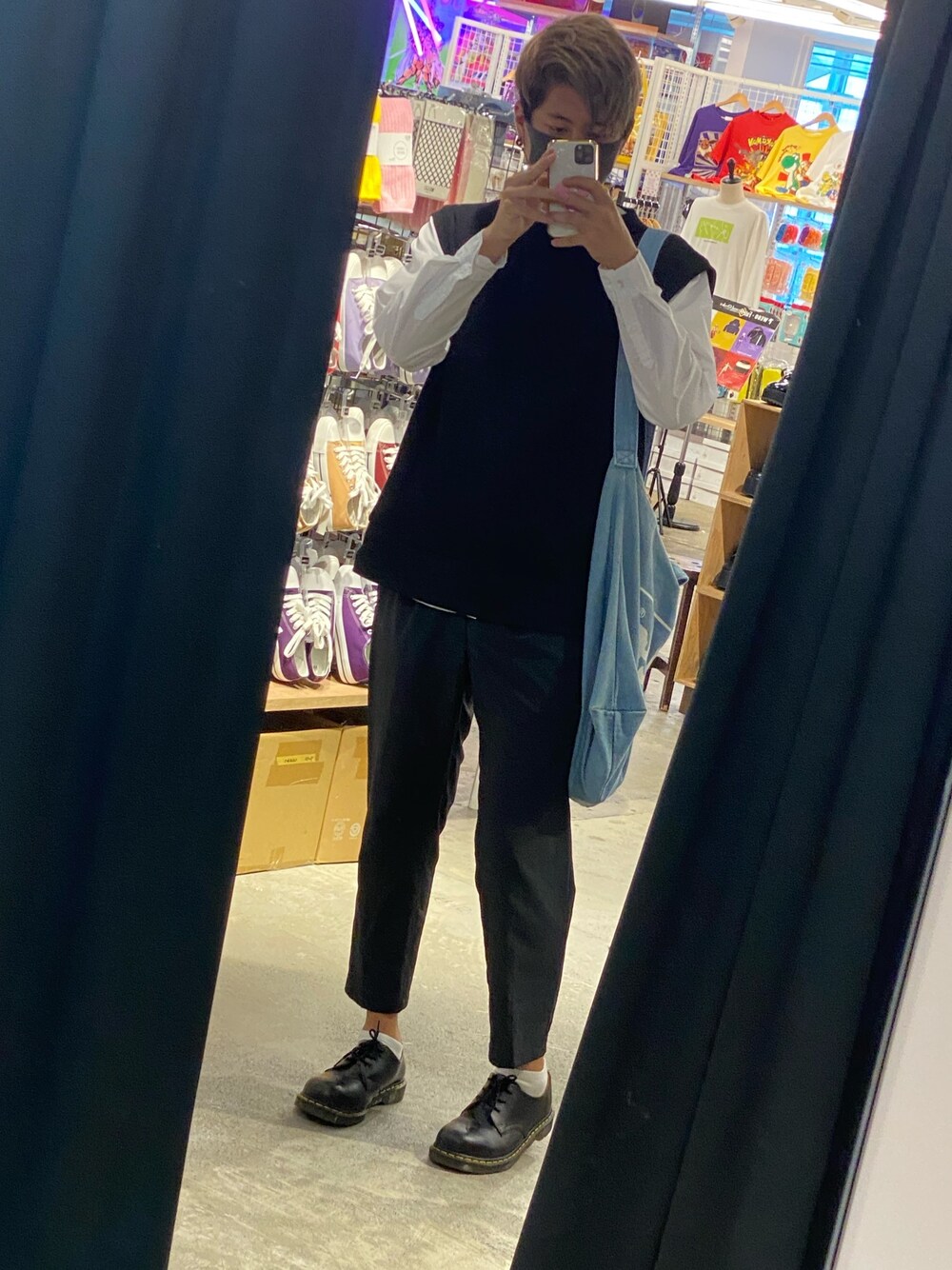 「お洒落さんとつながりたい、きれいめカジュアル、シャツスタイル、スラックス、プチプラ」｜「WEGOのWEGO/【2点セット】ニットライクアンサンブルベスト（アンサンブル、ブラック系）」を使った、ちぇるさん（メンズ・178cm）の夏コーディネートの1枚目の写真