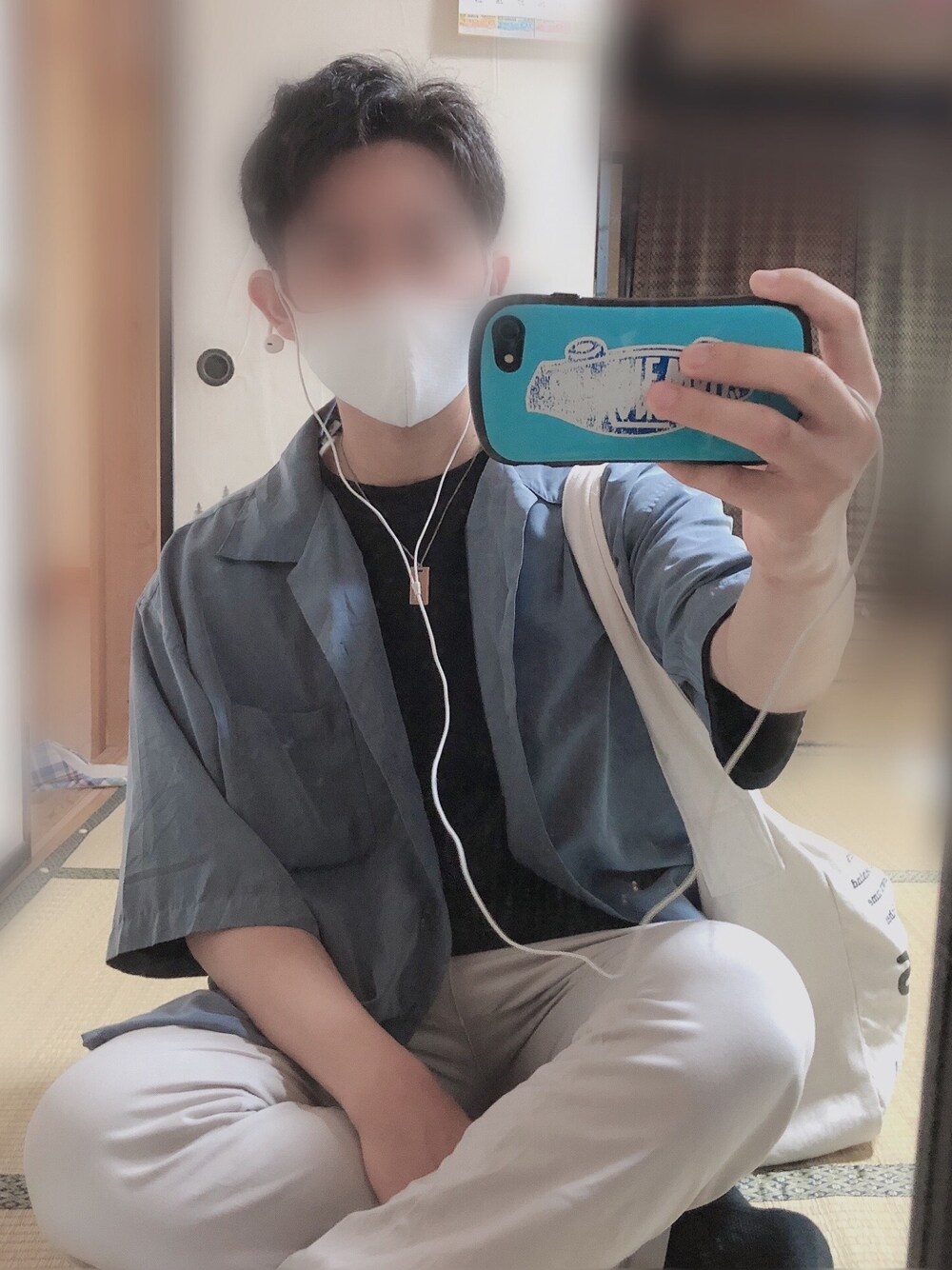 「夏、おしゃれさんと繋がりたい、ビッグシルエット、ラフ、シンプル、キレイめ、いいね、save、フォローお願いします🤑、ユニクロ、古着、古着MIX」｜「古着のアイテム（シャツ/ブラウス、ブルー系）」を使った、ukaさん（メンズ・175cm）の夏コーディネートの1枚目の写真