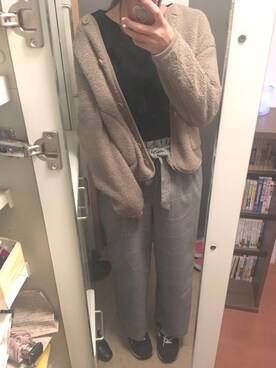 「MAJESTIC LEGON（マジェスティックレゴン）のシアーショルダートップス（Tシャツ/カットソー、ブラック系）」を使った、hさん（レディース・162cm）の秋コーディネート