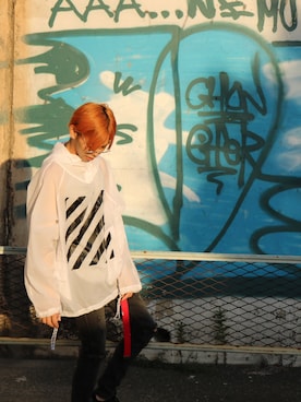 「off white（オフホワイト）のアイテム（その他アウター）」を使った、DAIKI@BlayZEさん（メンズ・166cm）の秋コーディネート