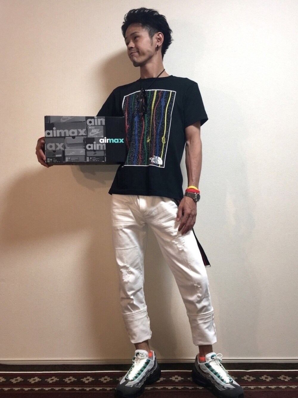 「NIKE、ジェイド、スニーカー、ノースフェイス、ユニクロ」｜「THE NORTH FACEの色いっぱいでお気に入りです(≧∀≦)（Tシャツ/カットソー、ブラック系）」を使った、帰ってきたSHIGE_KICKS👟さん（メンズ・168cm）の夏コーディネートの1枚目の写真