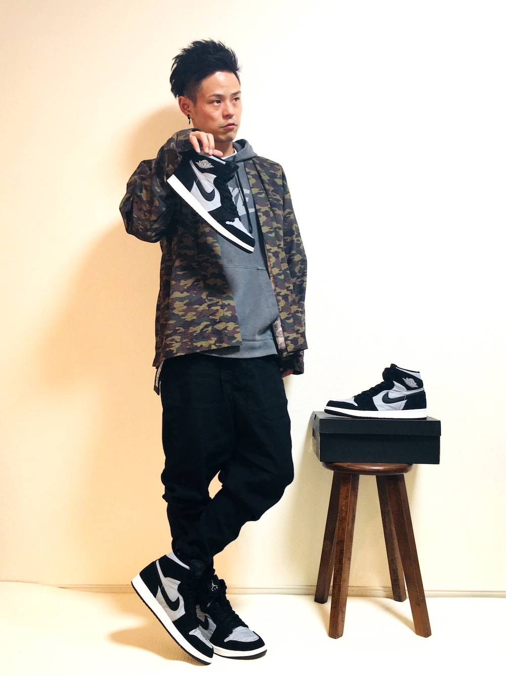 「キャモフェス2018、ヴァンパイア・ファミリーズフェス告知、NIKE、ナイキ、brain dead、STOF、aj1、shadow、プレゼント、もうキャモフラ以外愛せない」｜「BRAIN DEADのサラサラ素材で蒸れ安心🎵超熟睡ガード🎵笑（ノーカラージャケット、グリーン系）」を使った、帰ってきたSHIGE_KICKS👟さん（メンズ・168cm）の秋コーディネートの1枚目の写真