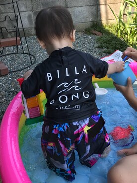 「アイテム（ラッシュガード、ブラック系）」を使った、k.a.sさん（キッズ・80cm）の夏コーディネート