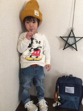 「H&M（エイチ・アンド・エム）のアイテム（スウェット、ホワイト系）」を使った、JINさん（キッズ・80cm）の冬コーディネート