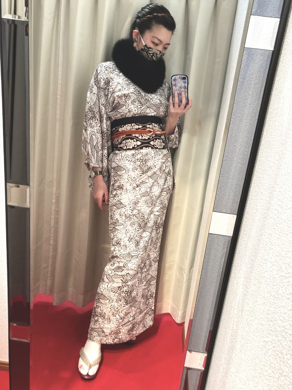 「仕立屋甚五郎、着物、和装、着物コーデ、帯、帯締め、簡単着物、簡単コーデ、ファーマフラー、総柄」｜「仕立屋甚五郎のアイテム（着物、ホワイト系）」を使った、sutoさん（レディース・169cm）の春コーディネートの1枚目の写真