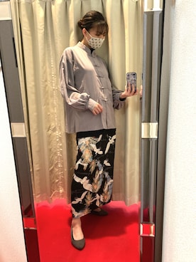 「パープル×黒」｜「アイテム（シャツ/ブラウス）」を使った、sutoさん（レディース・169cm）の春コーディネート