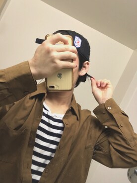 「H&M（エイチ・アンド・エム）のアイテム（Tシャツ/カットソー、ホワイト系）」を使った、ジョジョさん（メンズ）の秋コーディネート