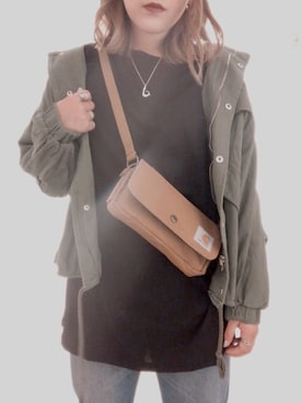 「アイテム（ミリタリージャケット）」を使った、あちょ.さん（レディース・161cm・20代）の秋コーディネート