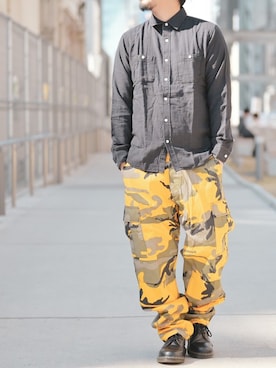 「アイテム（カーゴパンツ、イエロー系）」を使った、JOHNSCLOSETさん（メンズ・171cm）の春コーディネート