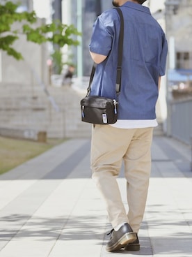 「MEI（メイ）のアイテム（バッグ）」を使った、JOHNSCLOSETさん（メンズ・171cm）の春コーディネート