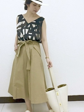 「アイテム（トップス、ブラウン系）」を使った、yuriさん（レディース・156cm）の春コーディネート