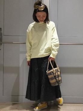 「イエロー」｜「アイテム（スウェット）」を使った、M.Kさん（レディース・158cm）の春コーディネート