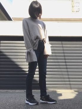 「UNIQLO（ユニクロ）のアイテム（デニムパンツ、ブルー系）」を使った、りっぴさん（レディース・155cm）の秋コーディネート