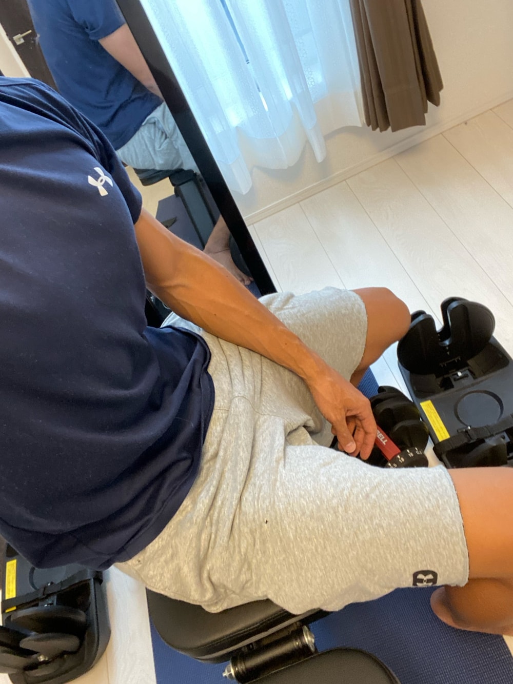「トレーニング」｜「UNDER ARMOURのアイテム（Tシャツ/カットソー、ブルー系）」を使った、jjjjjjkkkk さん（メンズ・172cm）の秋コーディネートの1枚目の写真