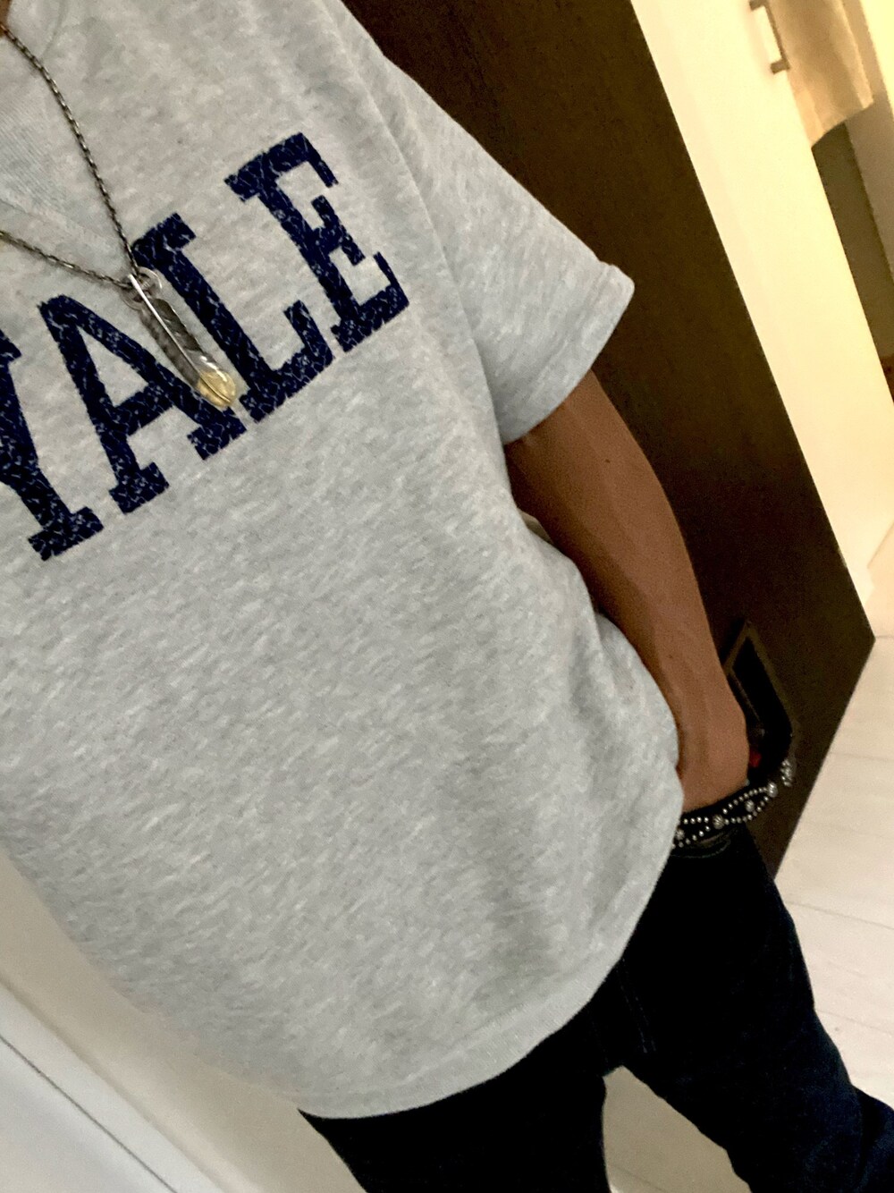 「在宅勤務、おうちファッション」｜「goro'sのアイテム（ネックレス、シルバー系）」を使った、jjjjjjkkkk さん（メンズ・172cm）の春コーディネートの1枚目の写真