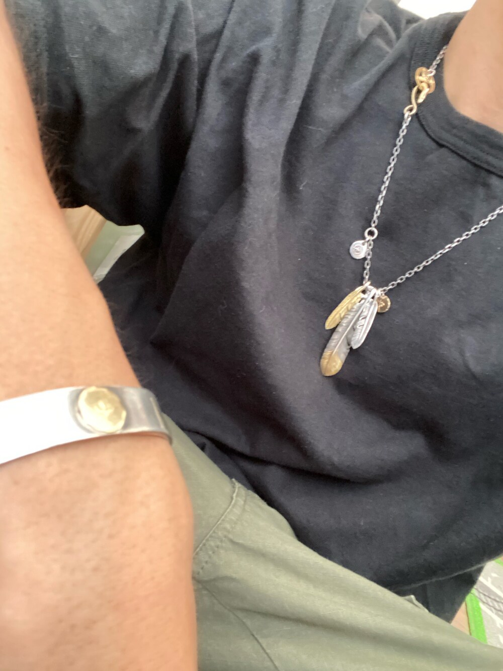 「休日スタイル」｜「Championのアイテム（Tシャツ/カットソー、ブラック系）」を使った、jjjjjjkkkk さん（メンズ・172cm）の春コーディネートの1枚目の写真
