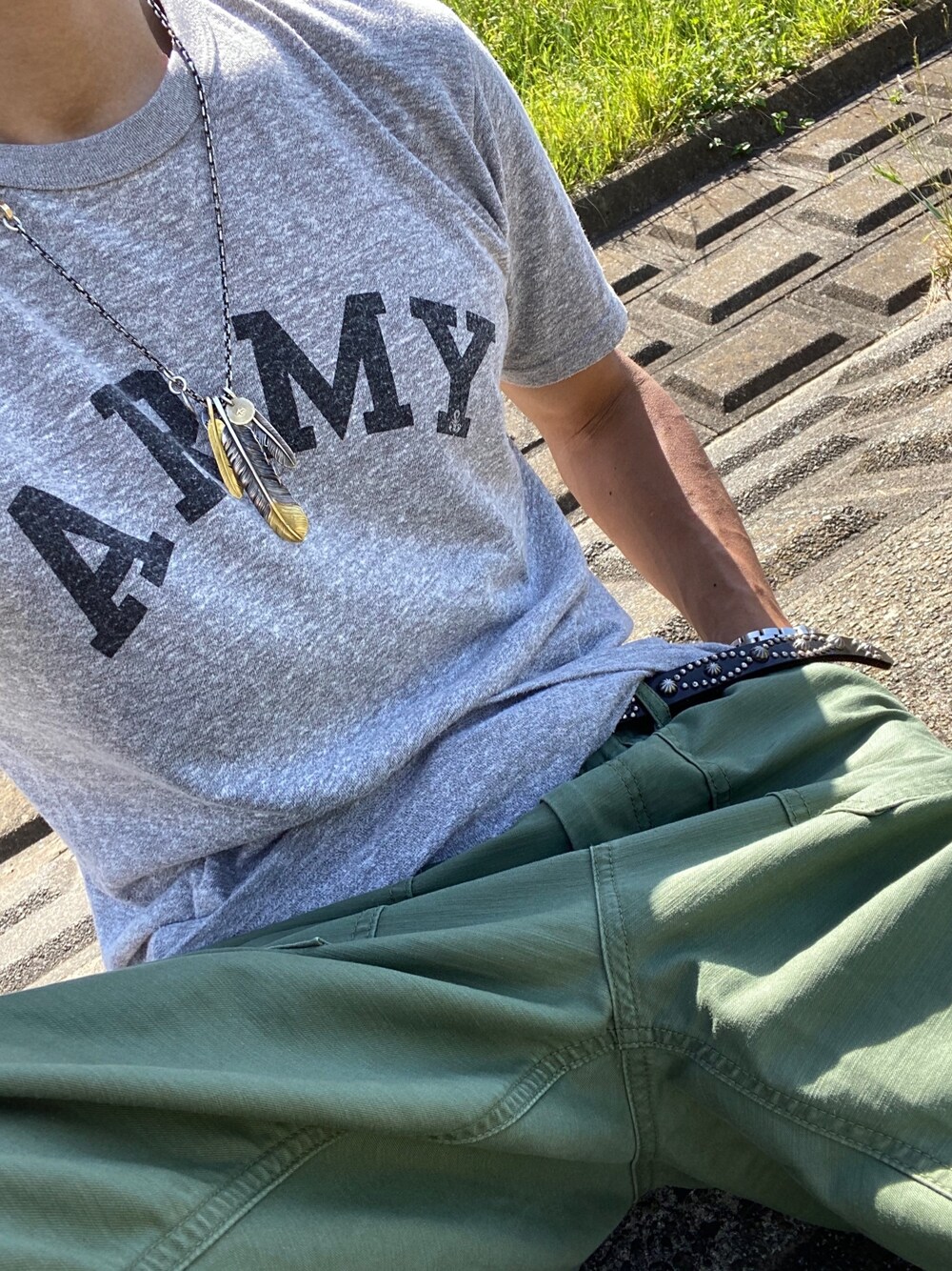 「休日スタイル、アメカジ」｜「SOPHNET.のアイテム（Tシャツ/カットソー、グレー系）」を使った、jjjjjjkkkk さん（メンズ・172cm）の春コーディネートの1枚目の写真