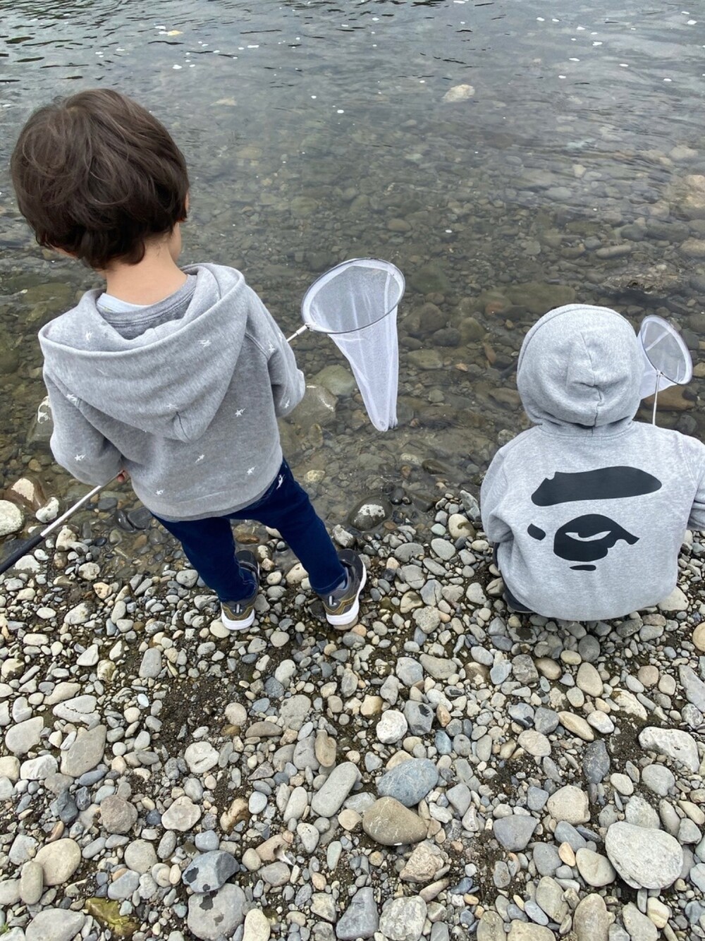 「休日スタイル」｜「A BATHING APEのアイテム（パーカー、グレー系）」を使った、jjjjjjkkkk さん（メンズ・172cm）の春コーディネートの1枚目の写真