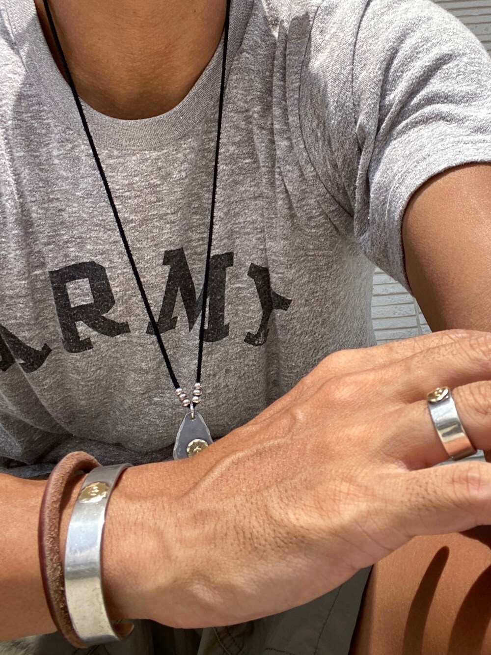 「夏コーデ」｜「SOPHNET.のアイテム（Tシャツ/カットソー、グレー系）」を使った、jjjjjjkkkk さん（メンズ・172cm）の秋コーディネートの1枚目の写真