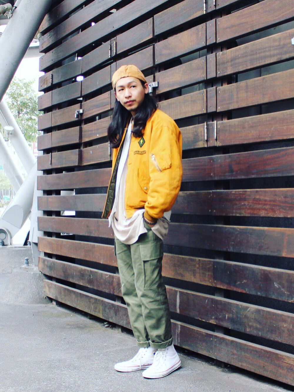 「ootd」｜「5のアイテム（ジャケット/アウター、イエロー系）」を使った、蔡阿翰さん（メンズ・175cm）の春コーディネートの1枚目の写真