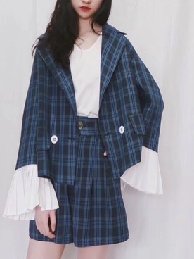 啧你的小虎牙呢さんのコーディネート