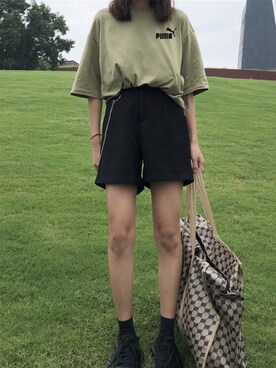 啧你的小虎牙呢さんのコーディネート