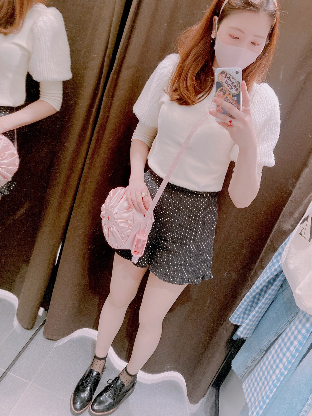「はるコーデ、お休みコーデ、お出かけコーデ、モノクロ、170cmコーデ」｜「Seemi. byNICECLAUPのアイテム（ニット/セーター、ホワイト系）」を使った、akaneさん（レディース・170cm）の春コーディネートの1枚目の写真