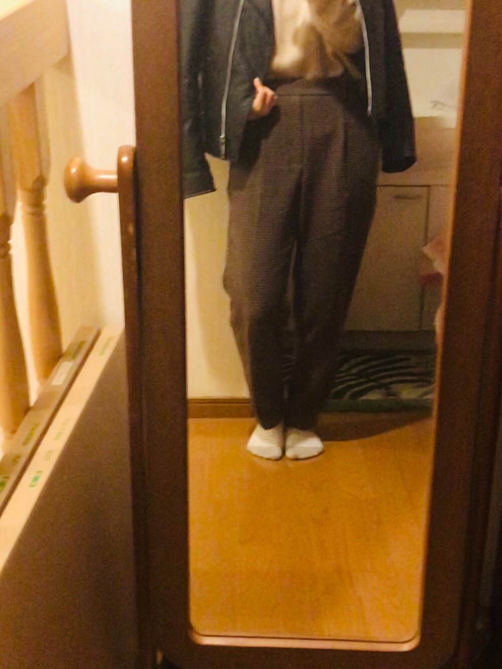 「UNIQLOのEZYアンクルパンツ（タッターソール・丈標準66～68cm）（その他パンツ、ブラウン系）」を使った、HANAさん（レディース・150cm）の秋コーディネートの1枚目の写真