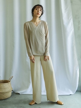 「カシュクールニット」｜「アイテム（アクセサリー）」を使った、SELECT MOCAさん（レディース・160cm）の春コーディネート