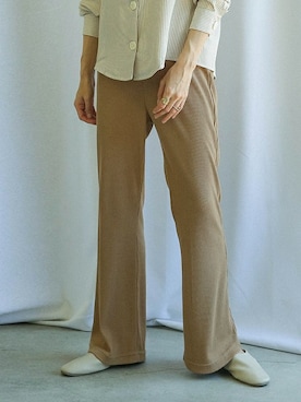 「美シルエットパンツ」｜SELECT MOCAさん（レディース・160cm）の春コーディネート