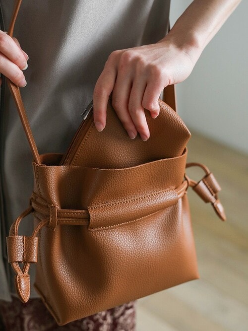 専用✳︎再販✳︎ハンドメイド✳︎レモン柄　巾着　母made品 専用✳︎再販✳︎ハンドメイド✳︎レモン柄 巾着 母made品