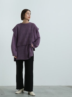 「パープル×黒」｜「アイテム（デニムパンツ）」を使った、SELECT MOCAさん（レディース・163cm）の秋コーディネート